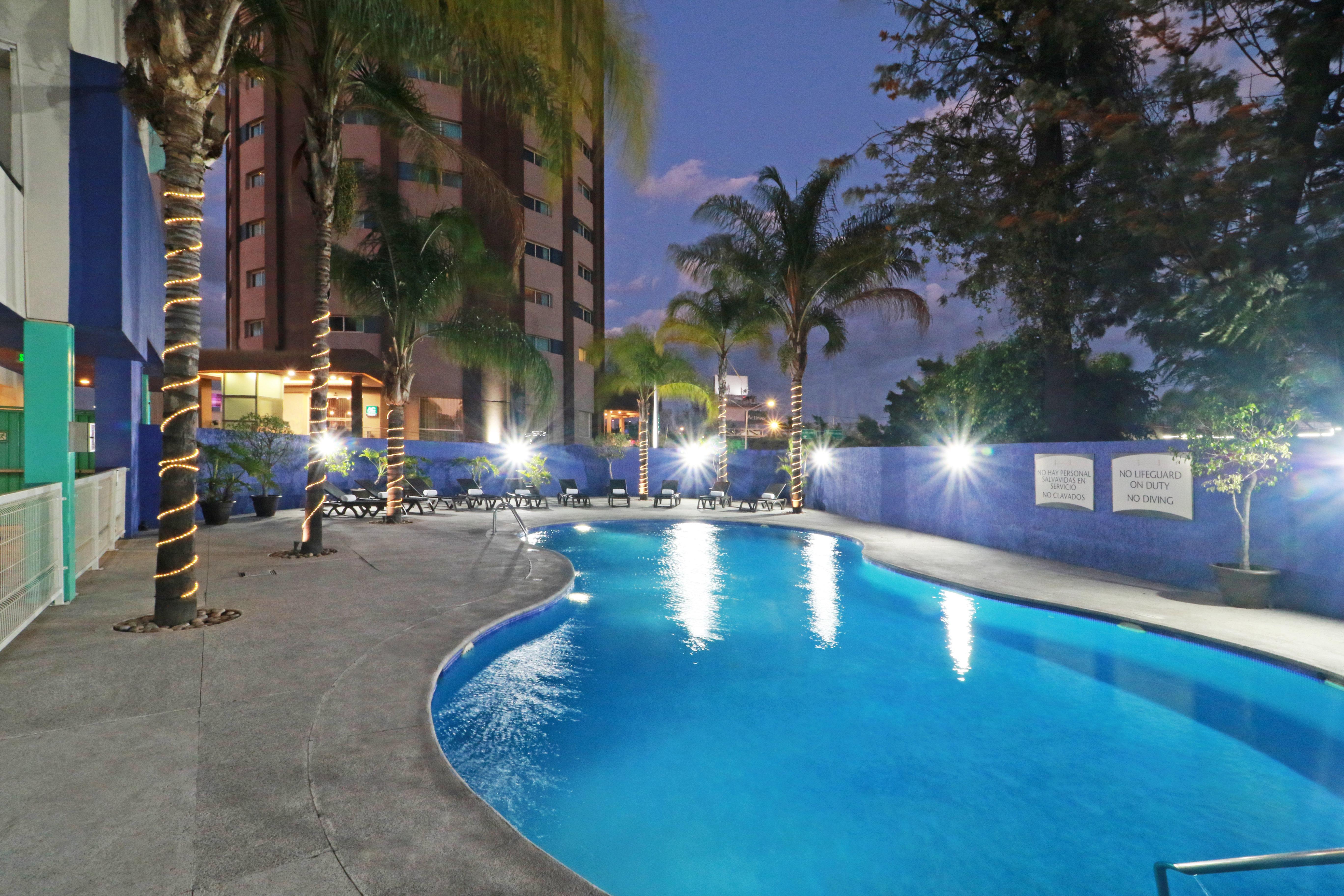 Staybridge Suites Guadalajara Expo, an IHG Hotel Zapopan Bagian luar foto