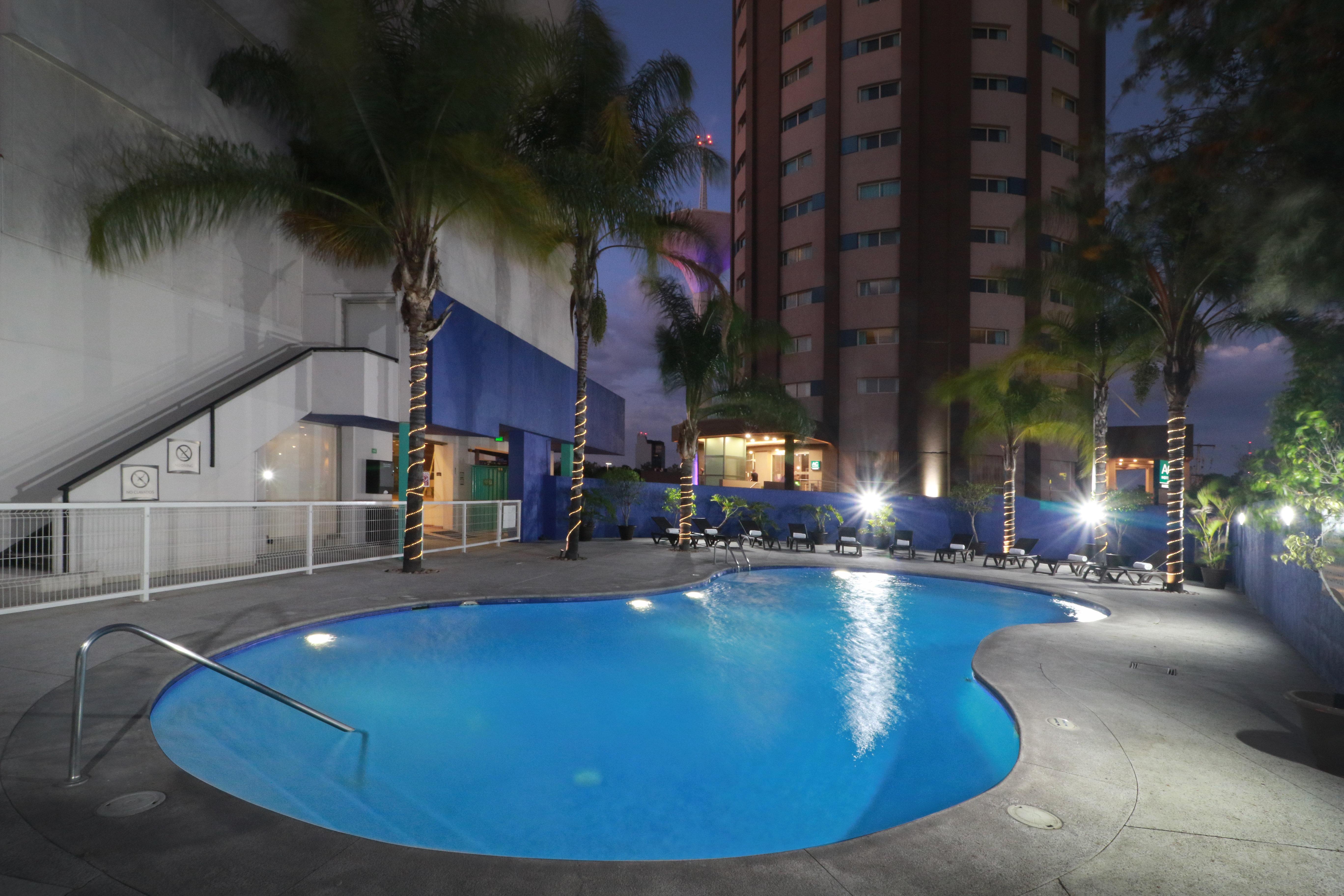 Staybridge Suites Guadalajara Expo, an IHG Hotel Zapopan Bagian luar foto