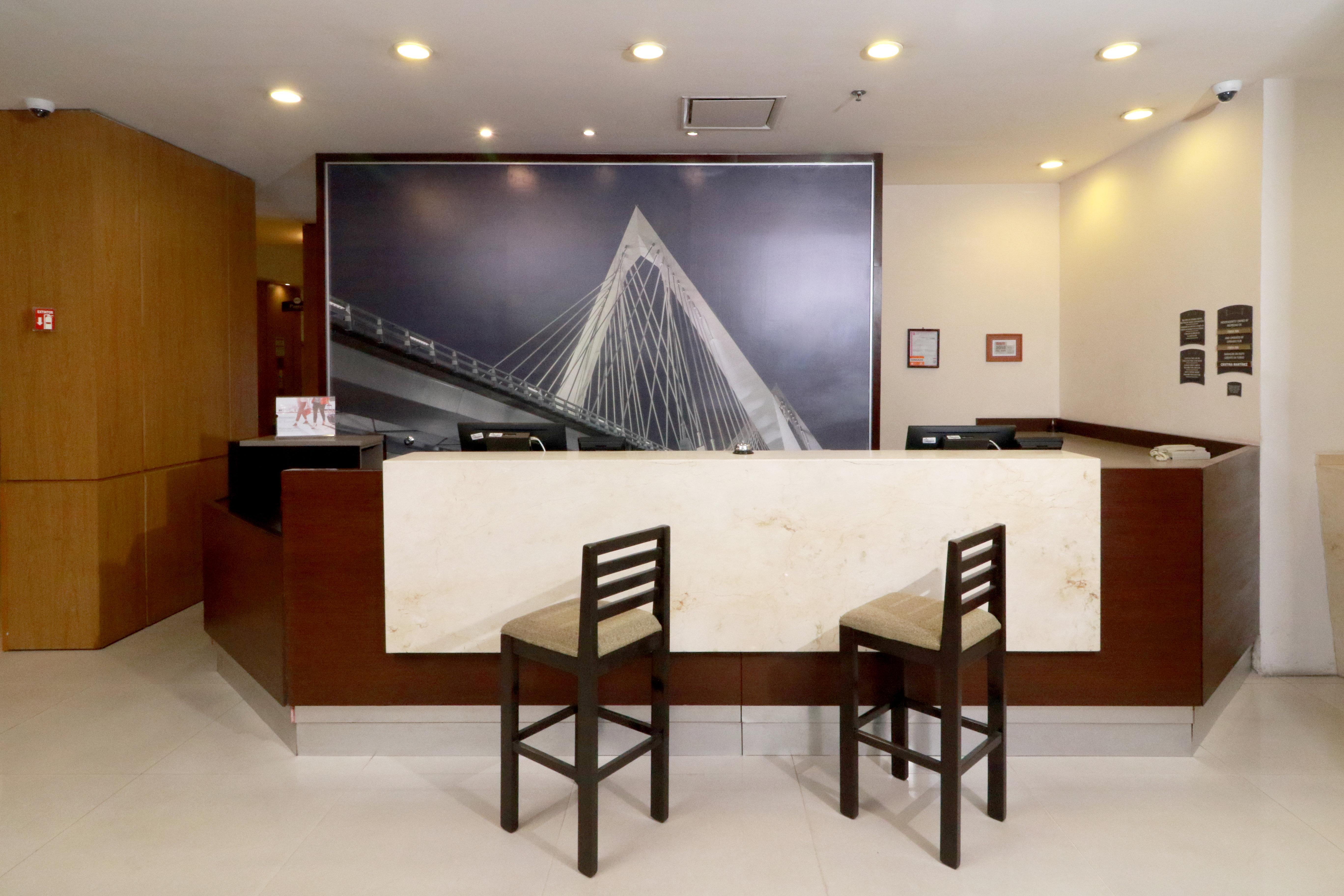 Staybridge Suites Guadalajara Expo, an IHG Hotel Zapopan Bagian luar foto
