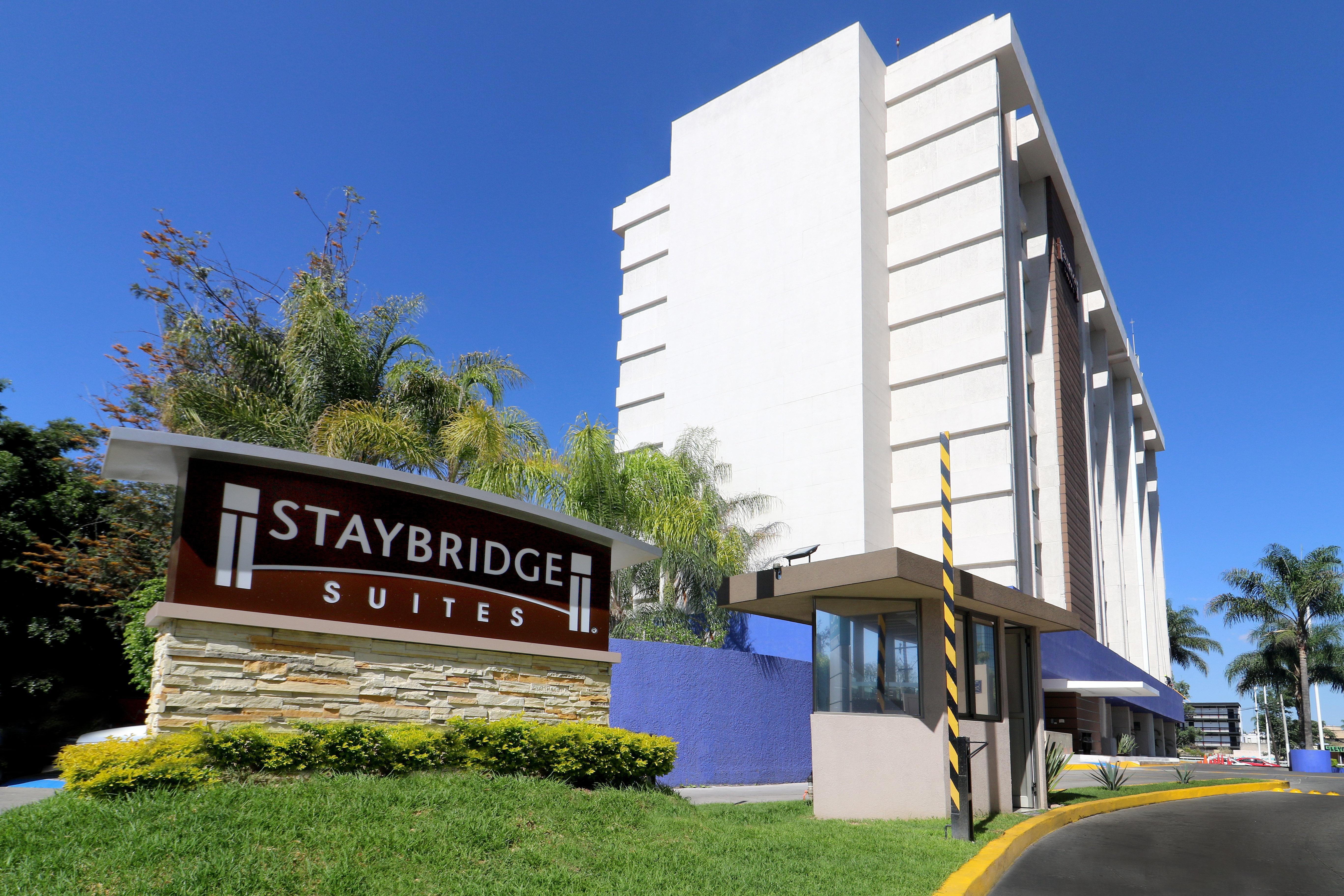 Staybridge Suites Guadalajara Expo, an IHG Hotel Zapopan Bagian luar foto