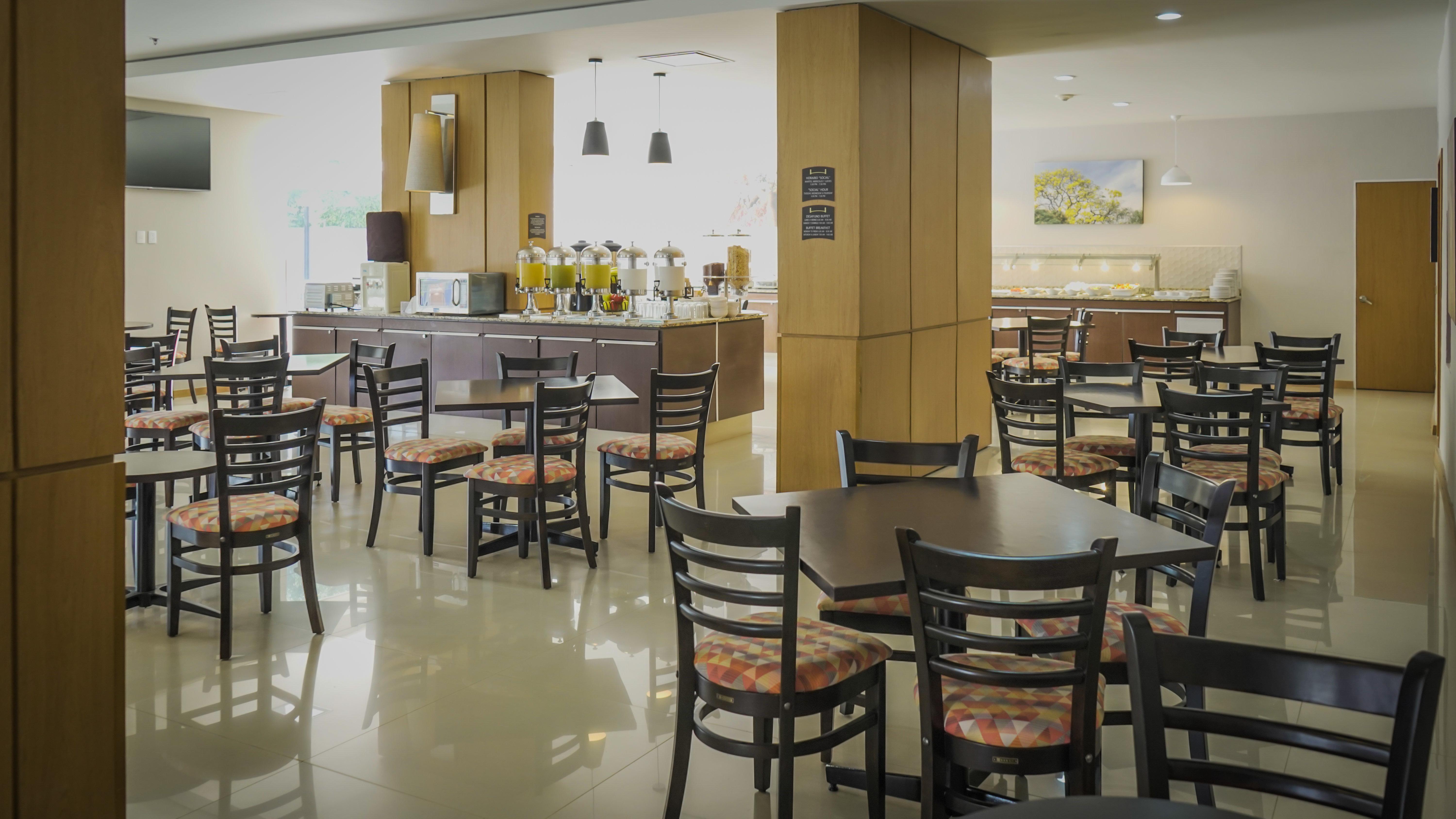 Staybridge Suites Guadalajara Expo, an IHG Hotel Zapopan Bagian luar foto