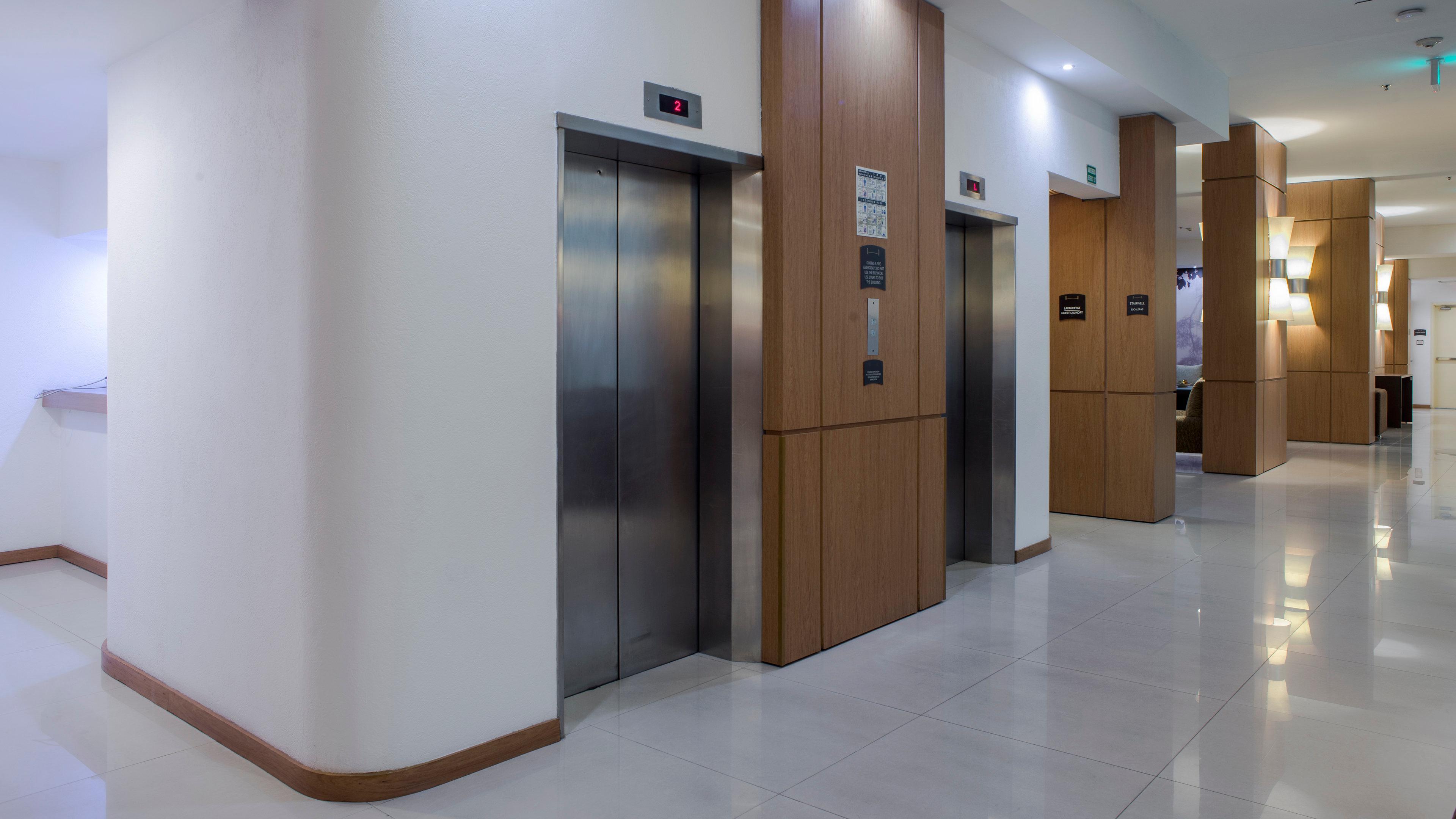 Staybridge Suites Guadalajara Expo, an IHG Hotel Zapopan Bagian luar foto