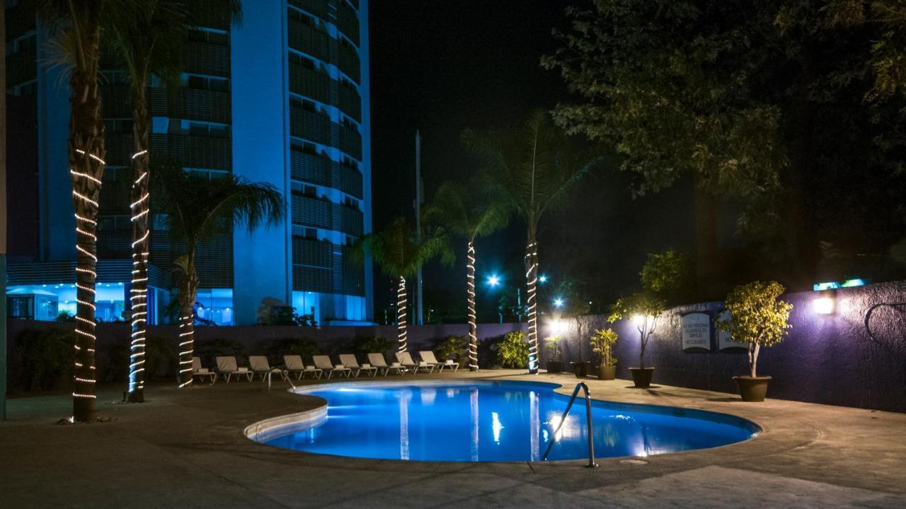 Staybridge Suites Guadalajara Expo, an IHG Hotel Zapopan Bagian luar foto